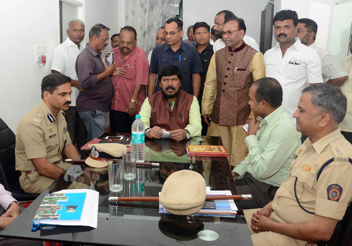 RPI Mass Leader Central Social Justice & Empowerment MoS Ramdas Athawale visIt Nashik Talegaon Civil Hospital & J.J.Hospital in Mumbai.