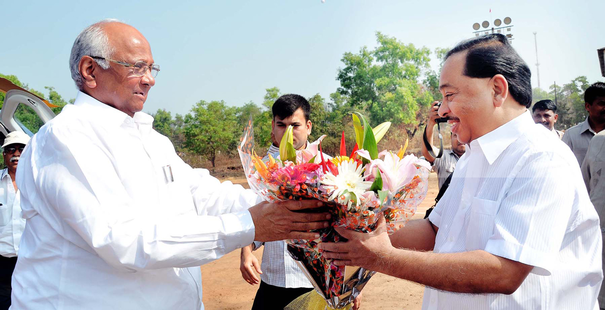 TEA PARTY BY CHIEF MINISTER PRITHVIRAJ CHAVAN DAY BEFORE BUDGET SESSION IN MUMBAI AT SAHAYADRI GUEST HOUSE.