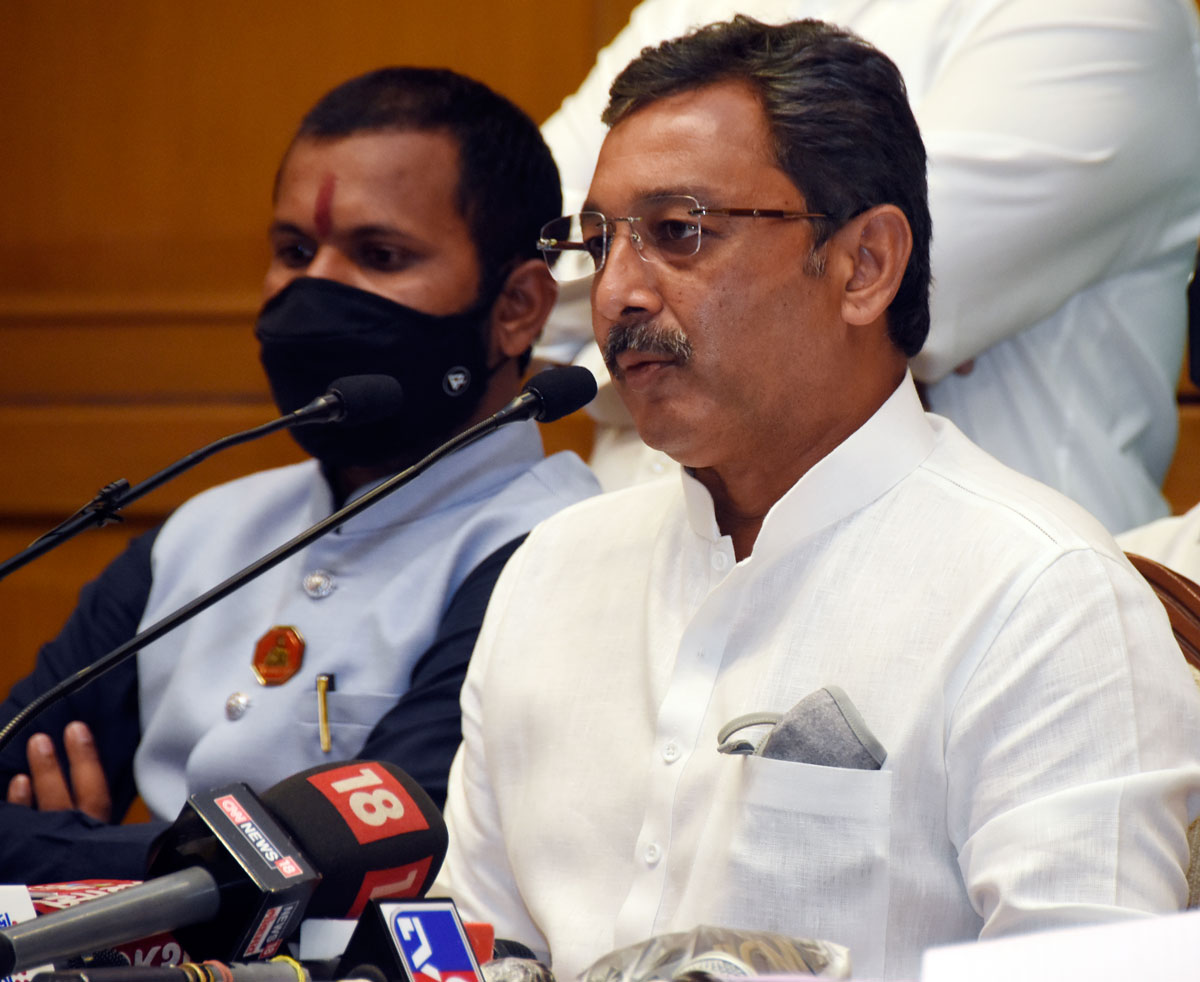 Maratha Leader Sambhajiraje Bhosale during Press Conference on Maratha Aarakshan issue at Sahyadri Guest House.