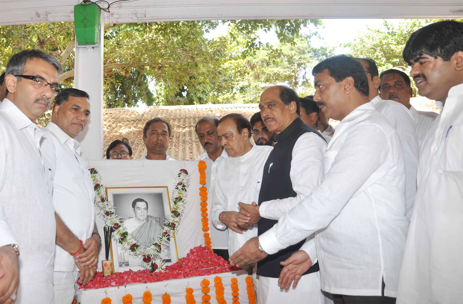 ON THE OCCASION OF 20TH DEATH ANNIVERSARY OF BHARATRATNA LATE PRIME MINISTER RAJIV GANDHI AT MUMBAI.