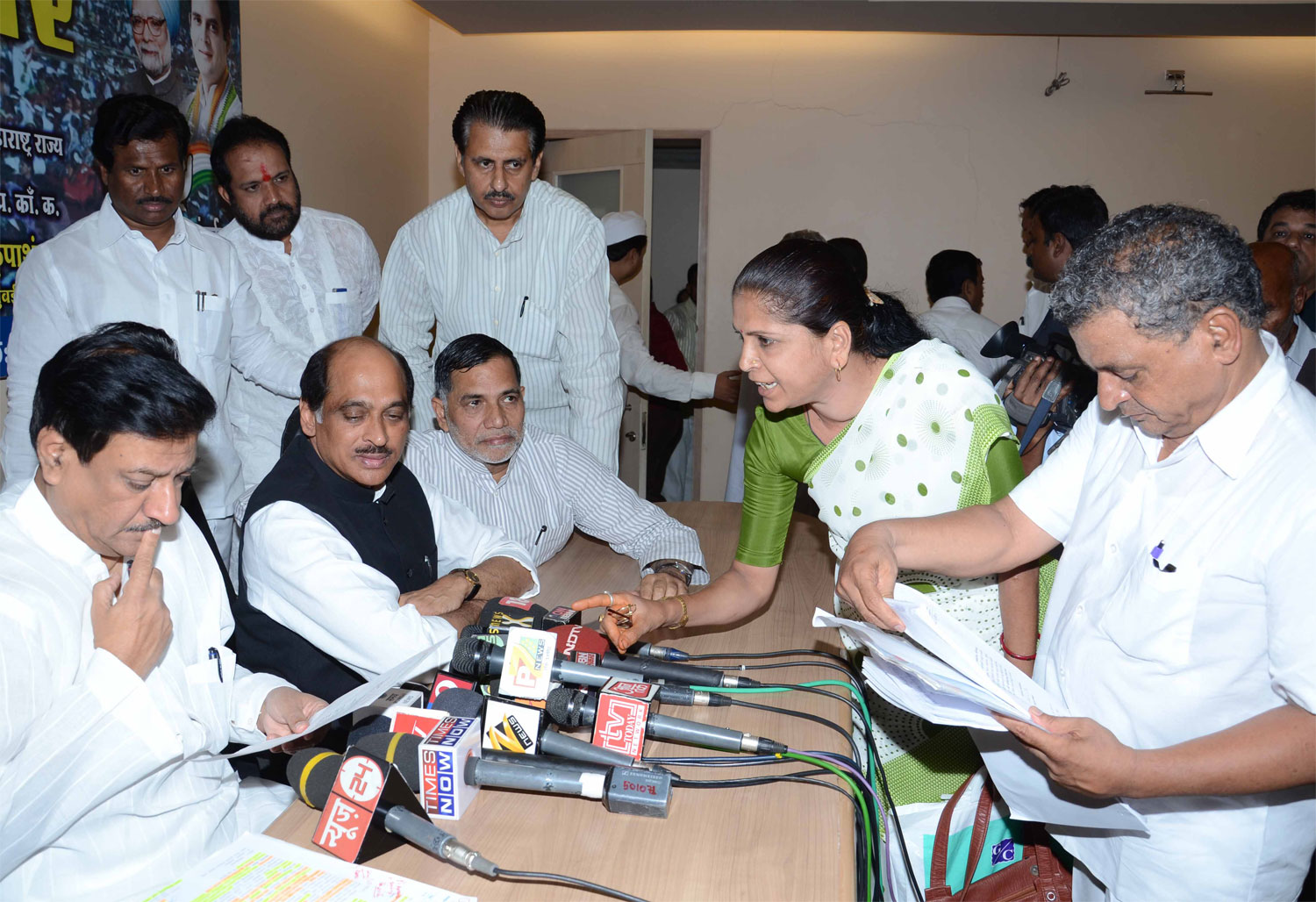 JANATA DARBAR CHIEF MINISTER PRITHVIRAJ CHAVAN AT GANDHI BHAVAN.