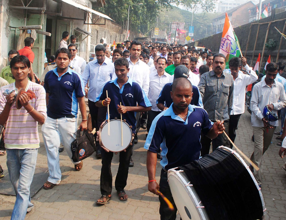 SOUTH  MUMBAI  M.P.MILIND DEORA AT PAREL.