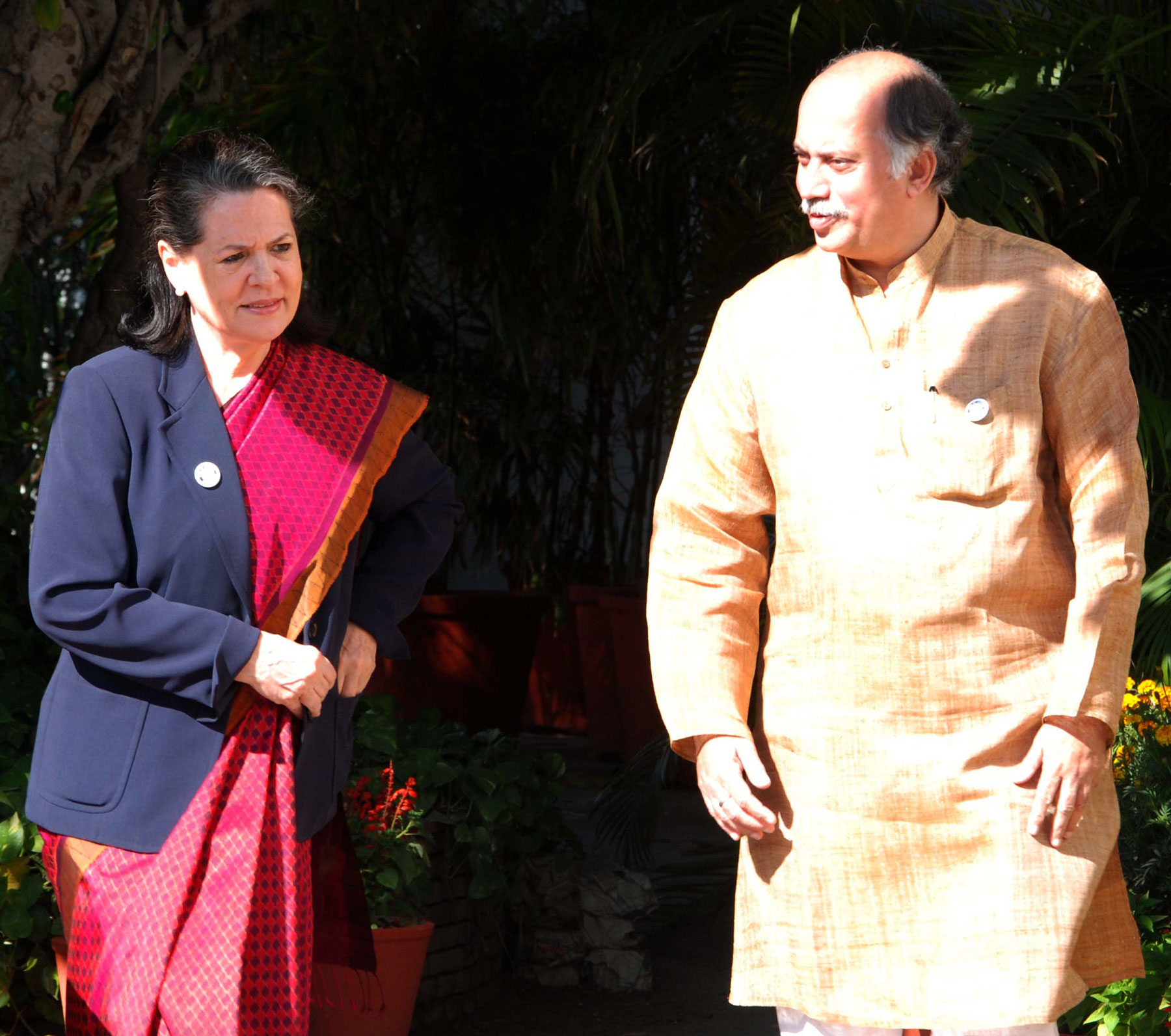 UPA CHAIRPERSON SMT.SONIA GANDHI & UNION MINSTER OF HOME & COMMUNICATIONS AND INFORMATION TECHNOLOGY SHRI GURUDAS KAMAT AT NEW DELHI.