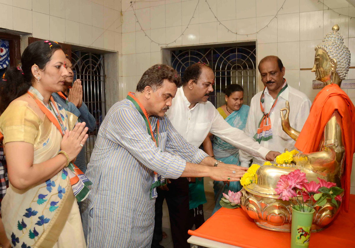 Mumbai Congress President Sanjay Nirupam during South Mumbai District Congress Jan Jagruti Padyatra From CST Bora Bazar to Colaba.