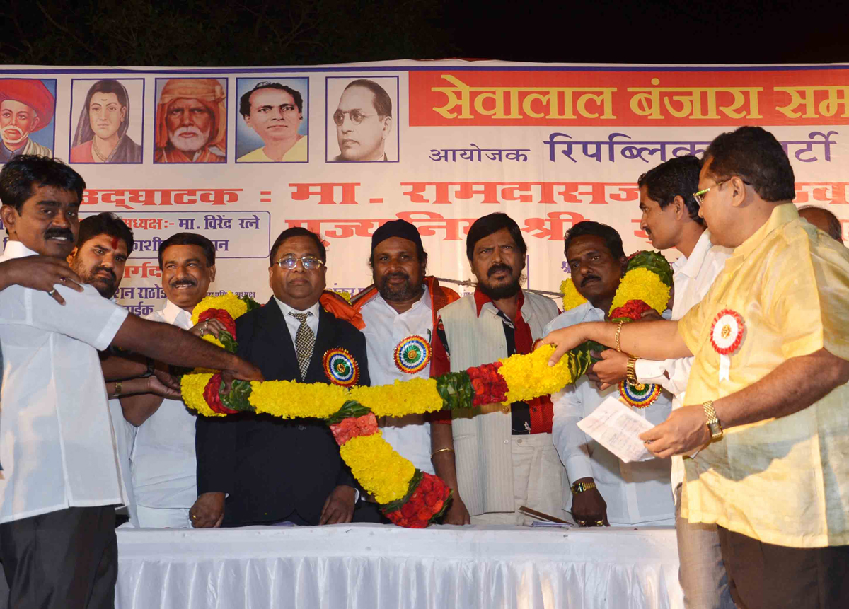 RPI PRESIDENT RAMDAS ATHAWALE WITH EX.MP.HARIBHAU RATHOD IN BANJARA SAMAJ PARISHAD PROGRAMME AT CHEMBUR.