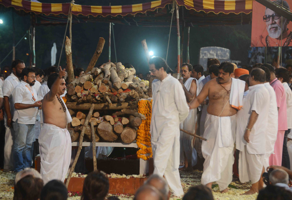 SHIVSENA SUPREMO BALASAHEB THAKAREY FUNERAL AT DADAR.