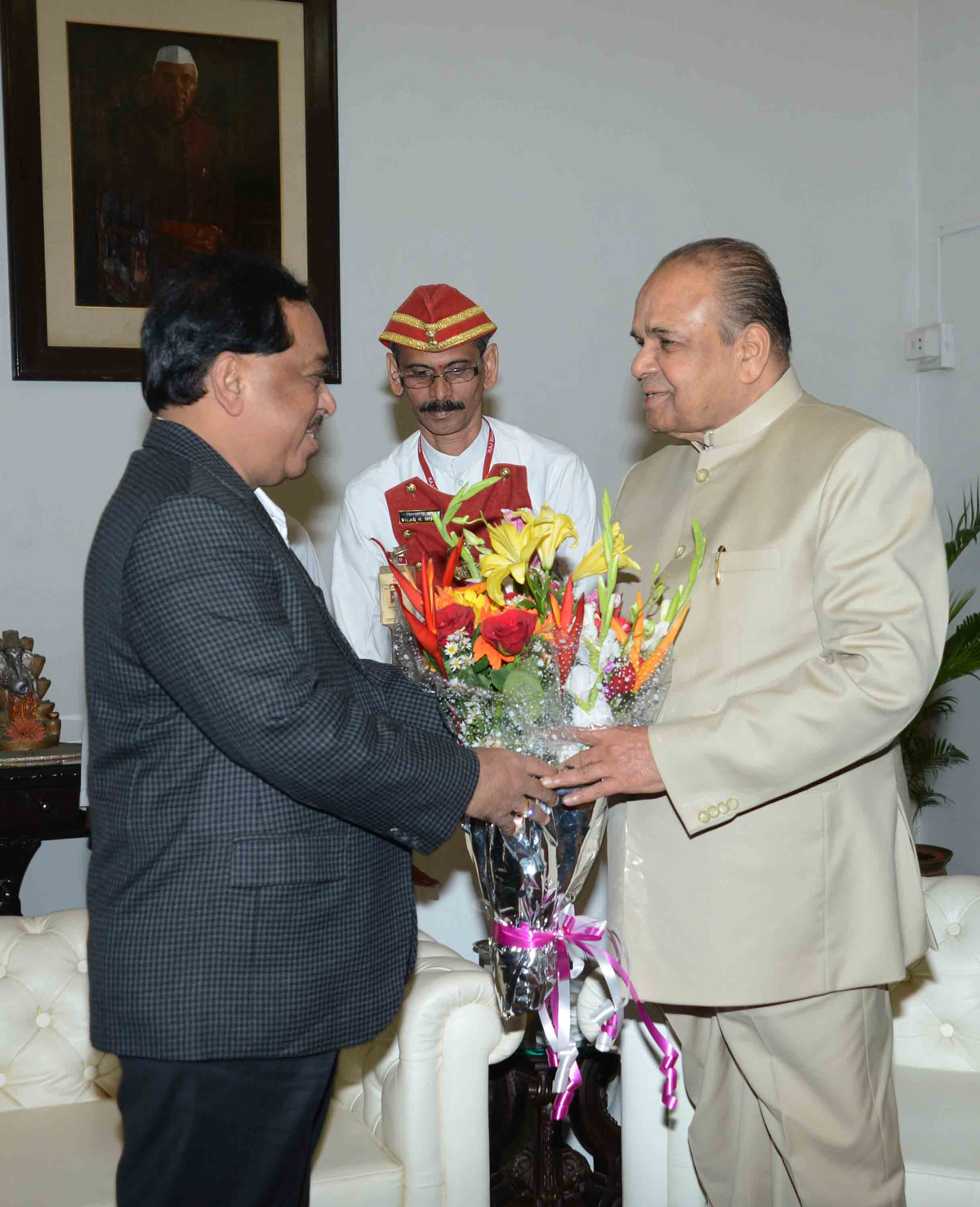 MINISTER NARAYANRAO RANE MEETS GOVERNOR K.SANKAR NARAYANAN AT RAJ BHAVAN MUMBAI.
