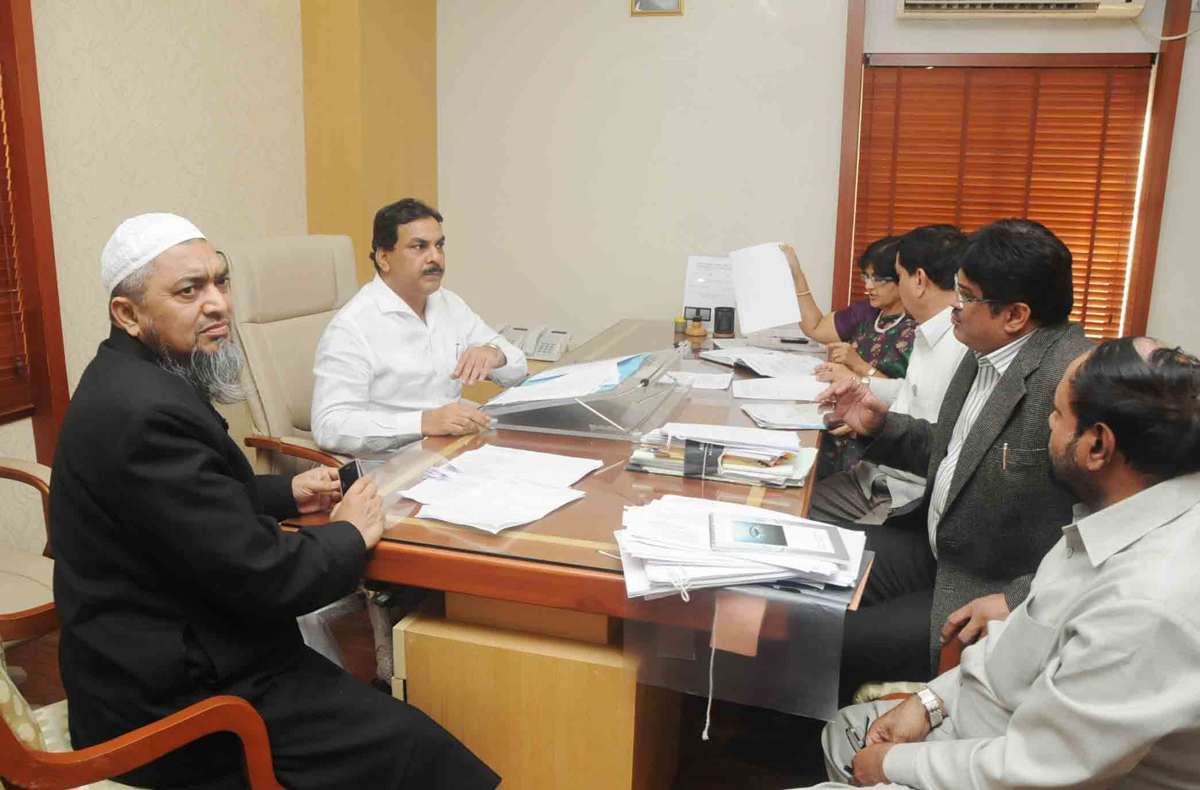 MINISTER MOHD.ARIF NASIM KHAN MEETING AT MANTRALAYA.
