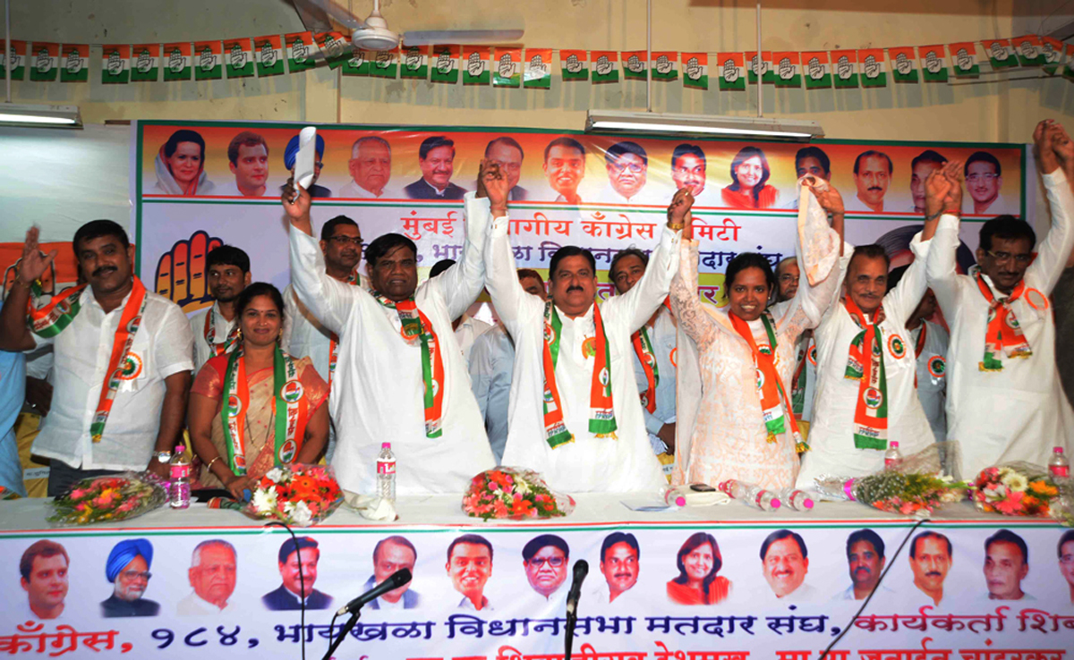 MUMBAI CONGRESS PRESIDENT PROF.JANARDAN CHANDURKAR, MLA MADHU CHAVAN & MINISTER VARSHATAI GAIKWAD IN "KARYKARTA SHIBIR" AT KHILAFAT HOUSE