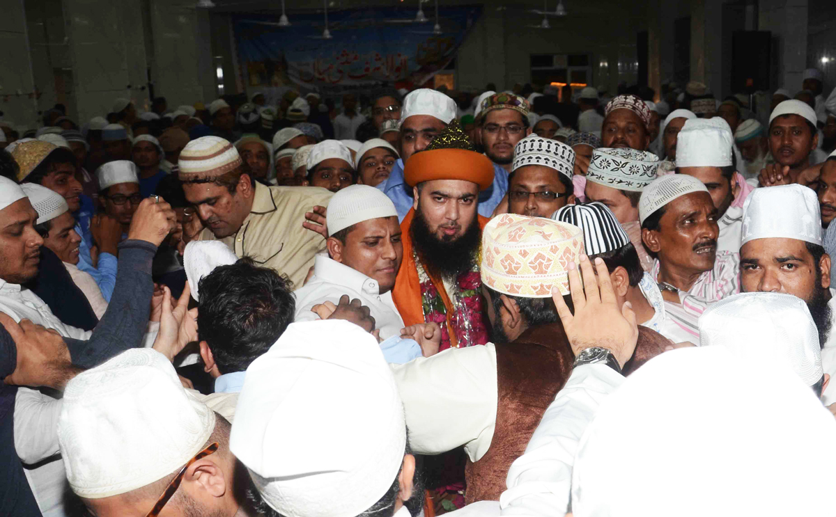 10th ANUAL URS OF SHAHIDEED-E-RAAH-E-MADINAH SAYED ANWAAR ASHRAF URF MUSANNA MIYAN AT CHHOTA SONAPUR M.S.ALI ROAD DO TANKI.