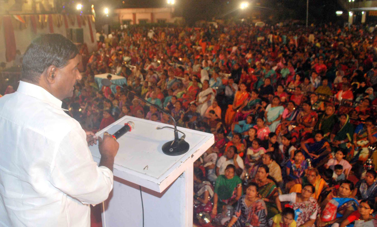 Chembur Assembly Mahila Congress Melawa .