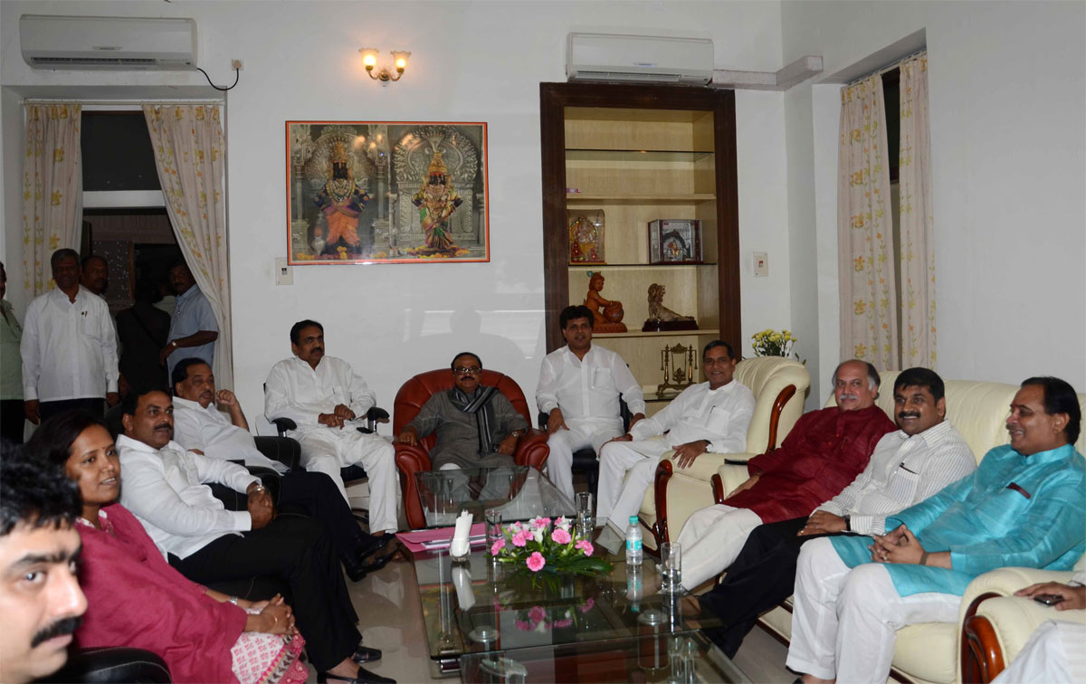 CONGRESS & NCP LEADERS MEETING AT DNYANESHWARI BUNGLOW.