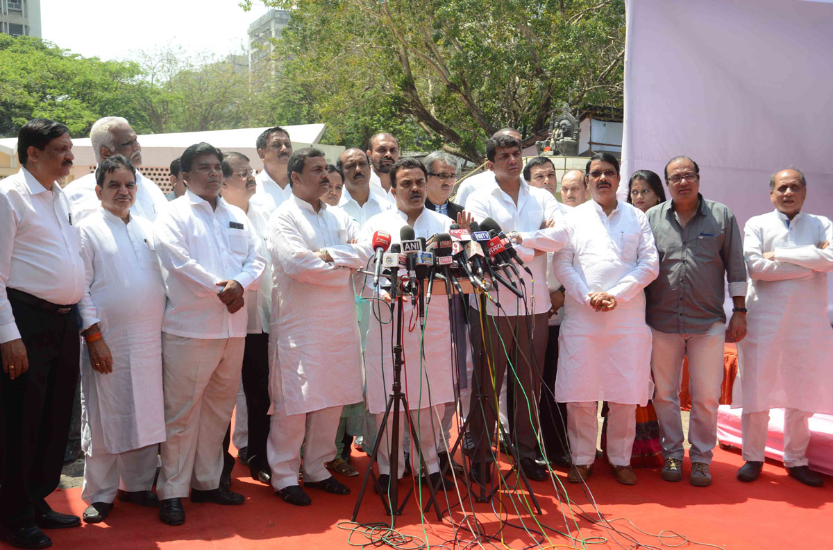 Mumbai Congress Team Meets Minister Girish Bapat at Vidhan Bhavan Mumbai.