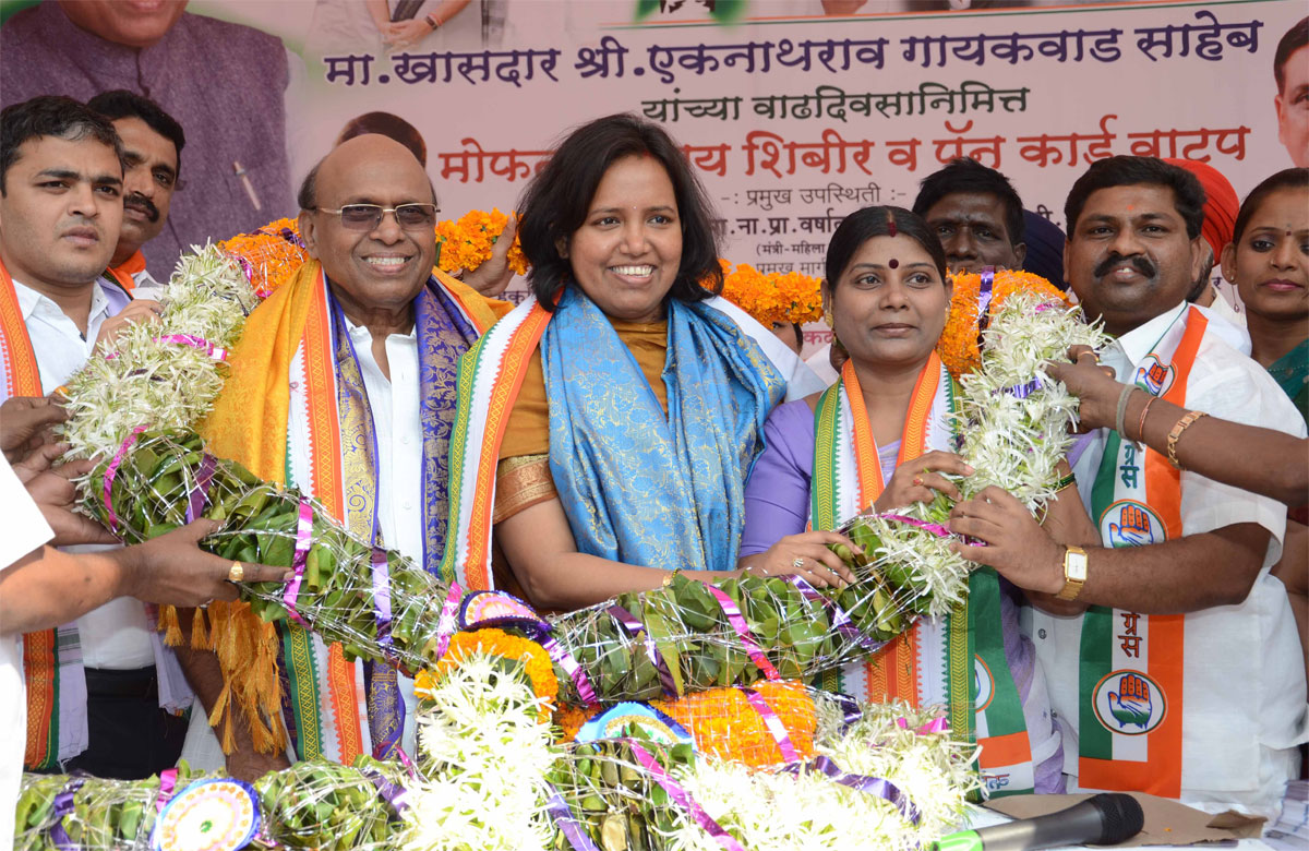 MP. EKNATH GAIKWAD BIRTHDAY CELEBRATION IN MUMBAI.