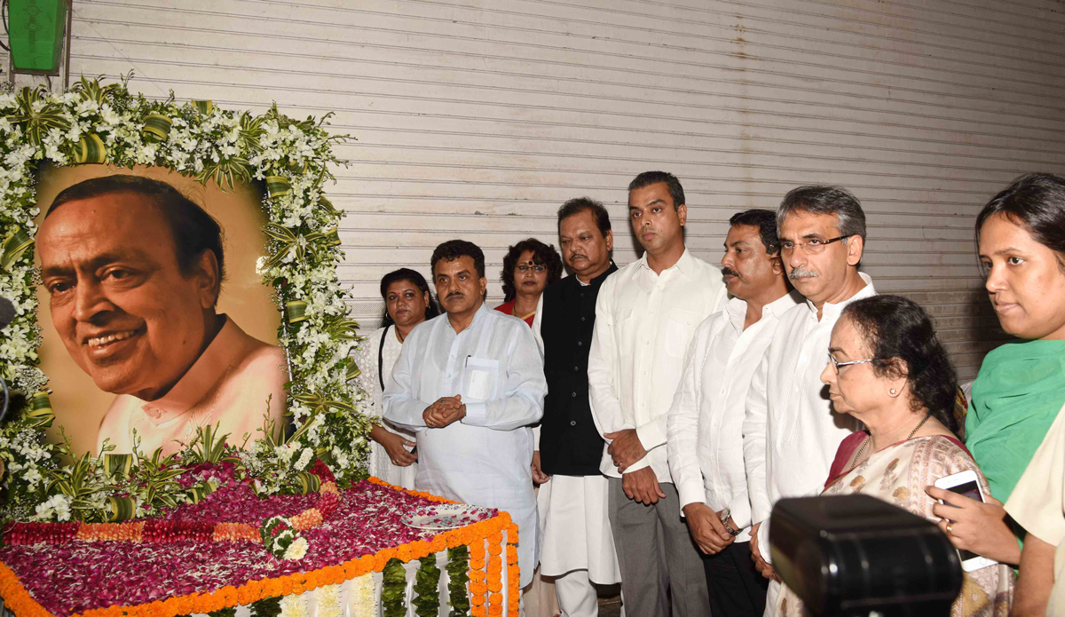 Mumbai Congress Homage to Congress Leader & Ex.Union Minister Late.Murli Deora on his Death Anniversary at Rajiv Gandhi Bhavan.