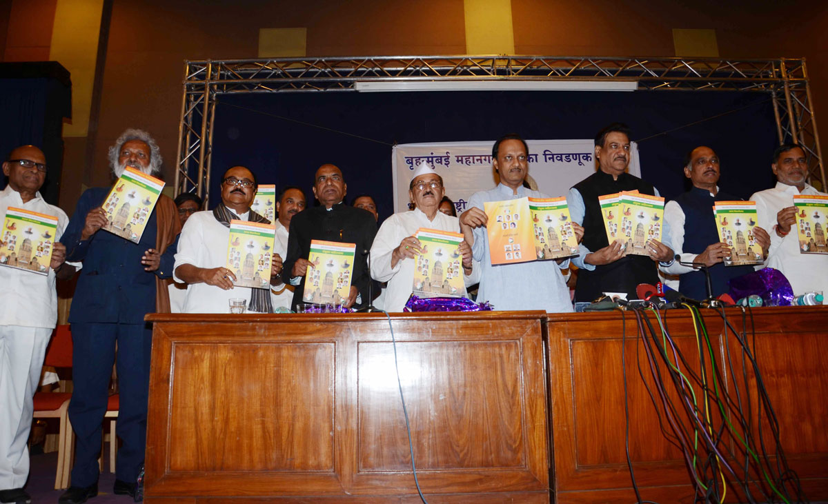 CONGRESS-NCP LEADERS LAUNCHED MANIFESTO ON OCCASION CHIEF MNISTER PRITHVIRAJ CHAVAN,DY CHIEF MINISTER AJITDADA PAWAR & AT Y.B.CHAVAN AUDITORIUM.