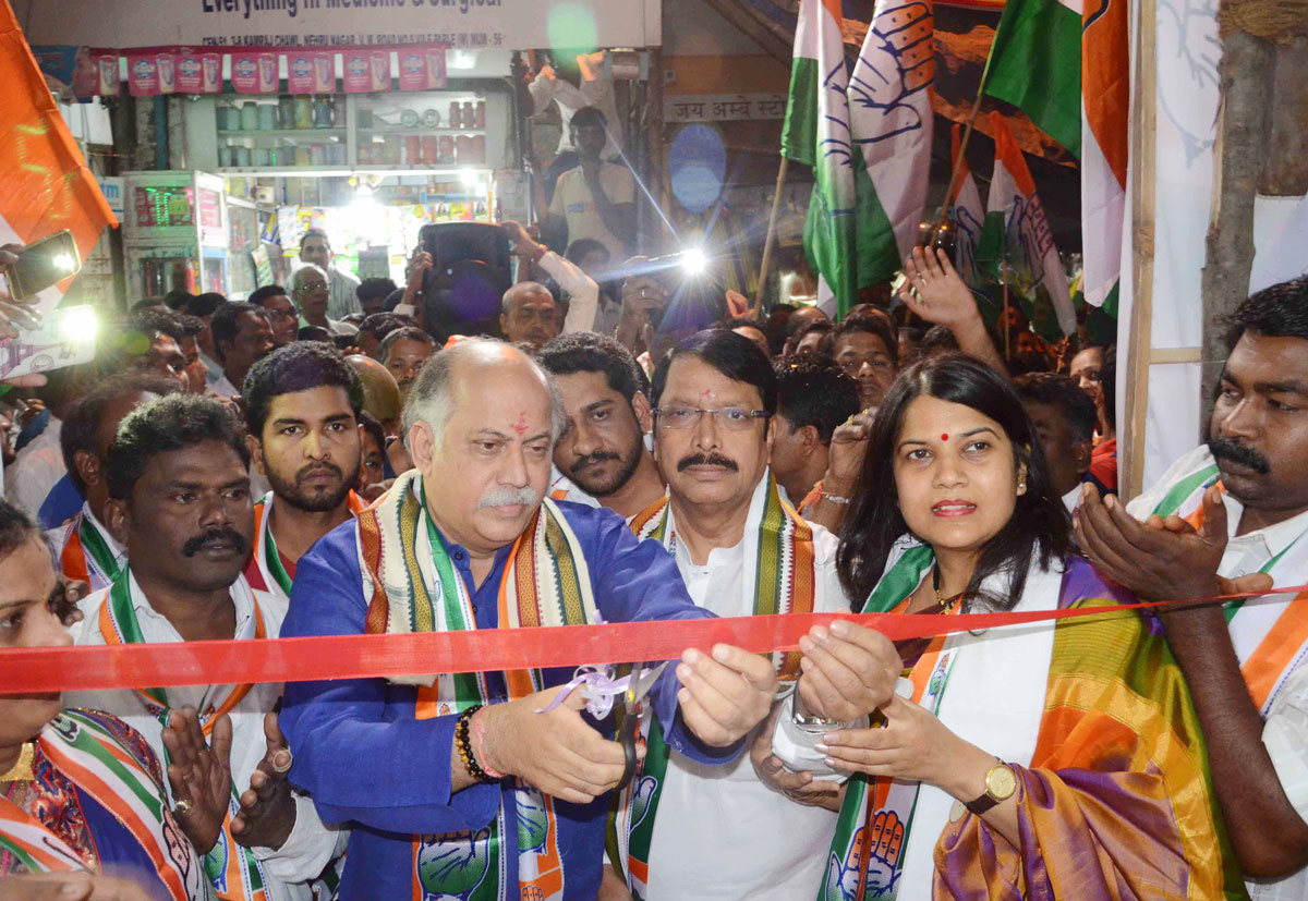Former MP & Former Union Minister Gurudas Kamat Inaugurates Candidates Election OffIce in North-West Assembly Mumbai.
