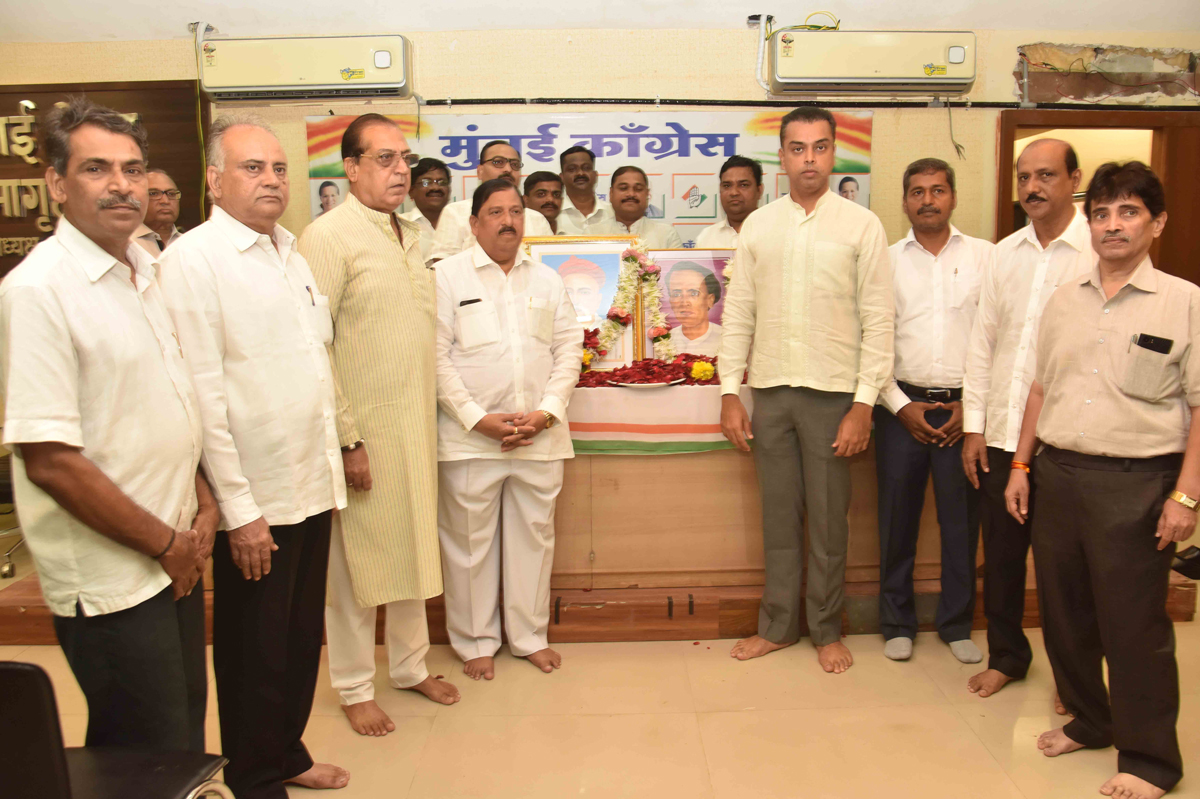 MRCC Leaders Paying Tribute to Lokmanya Balgangadhar Tilak on his Death Anniversary & Lokshahir Annabhau Sathe on his Birth Anniversary at Mumbai Congress Rajiv Gandhi Bhavan.
