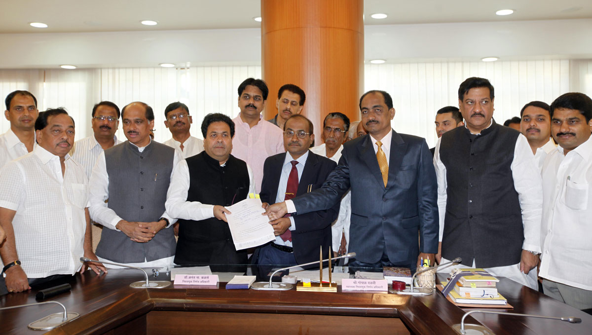 RAJYA SABHA NOMINATION FORM  FILLED BY CONGRESS CANDIDATE RAJIV SHUKLA AT VIDHAN BHAVAN MUMBAI.