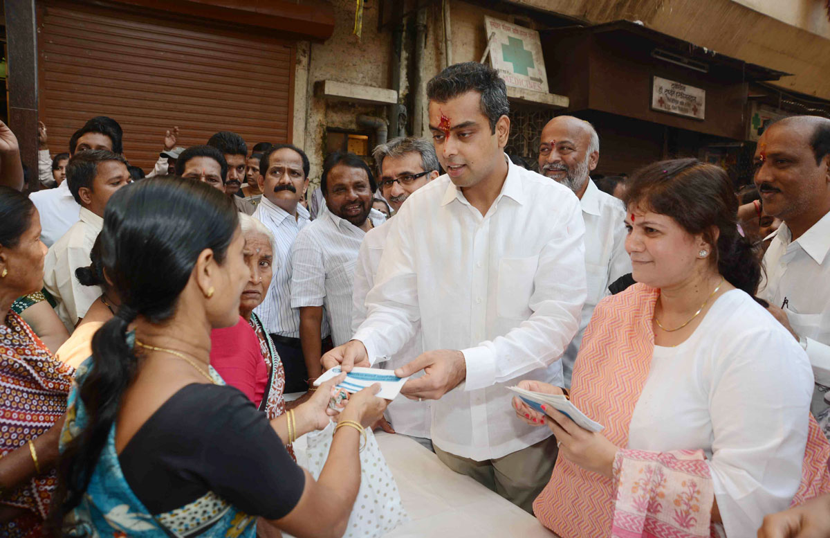 UNION MINISTER & MP.MILIND DEORA IN SOUTH MUMBAI TO INAUGURATE THE COMPLETED WORK FROM HIS MP FUND.