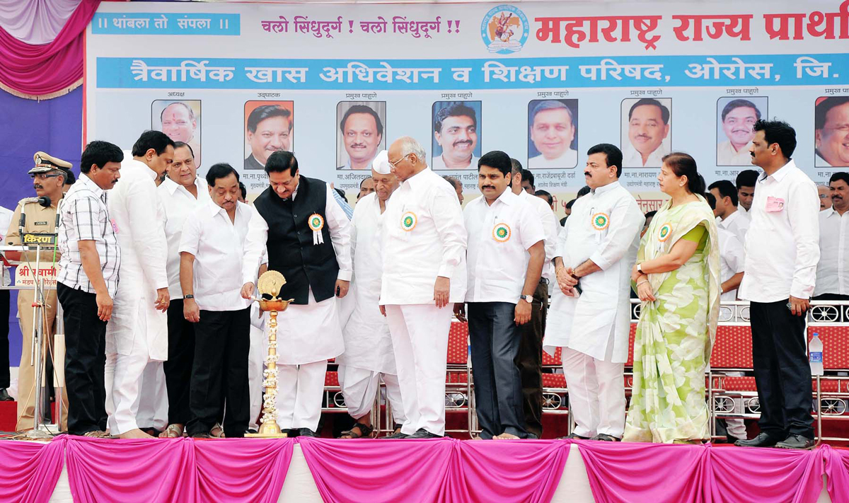 NCP CHIEF & UNION MINISTER SHARAD PAWAR, CHIEF MINISTER PRITHVIRAJ CHAVAN & MINISTER NARAYANRAO RANE AT KANKAVLI.