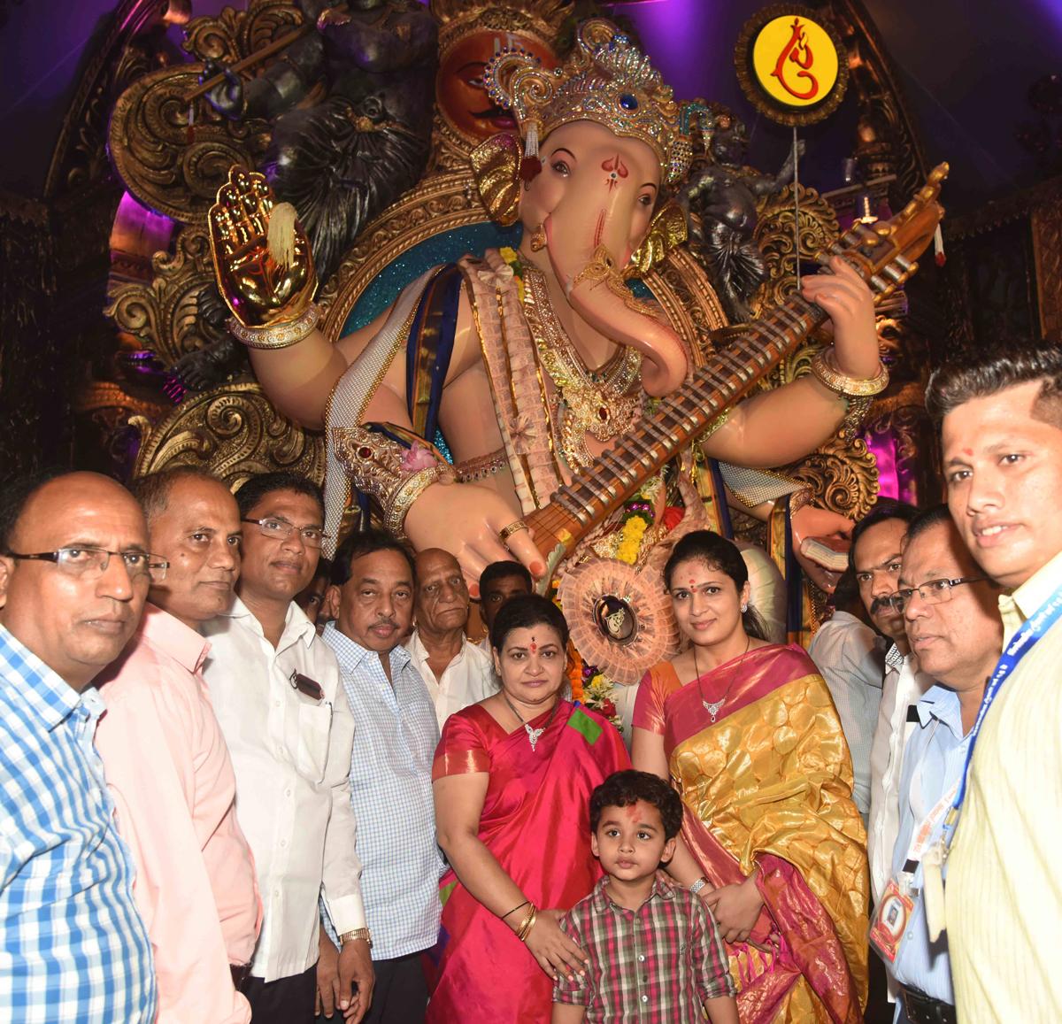 Ex.Chief Minister & Congress Senior Leader Narayanrao Rane with Family for Ganpati Darshan at Lalabaugh.
