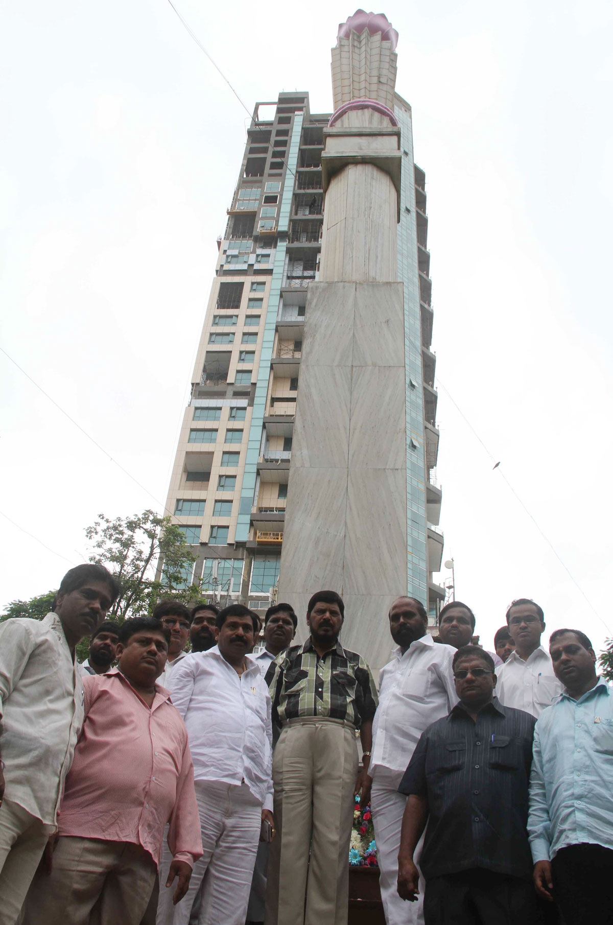RPI LEADER'S PAYING TRIBUTE TO "KRANTI STAMBHA" ON THE OCCASION "KRANTI DIN" AT GOWALIA TANK MAIDAN IN MUMBAI.