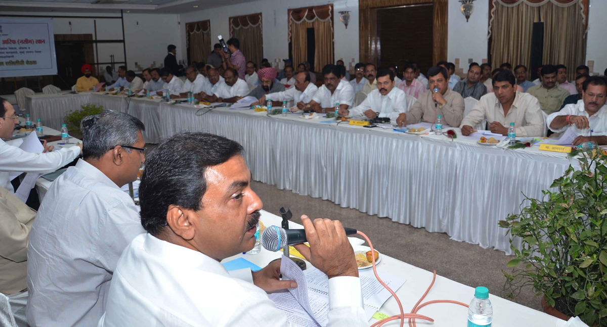 GUARDIAN MINISTER MOHD.ARIF (NASIM) KHAN AT CHETANA COLLEGE BANDRA.