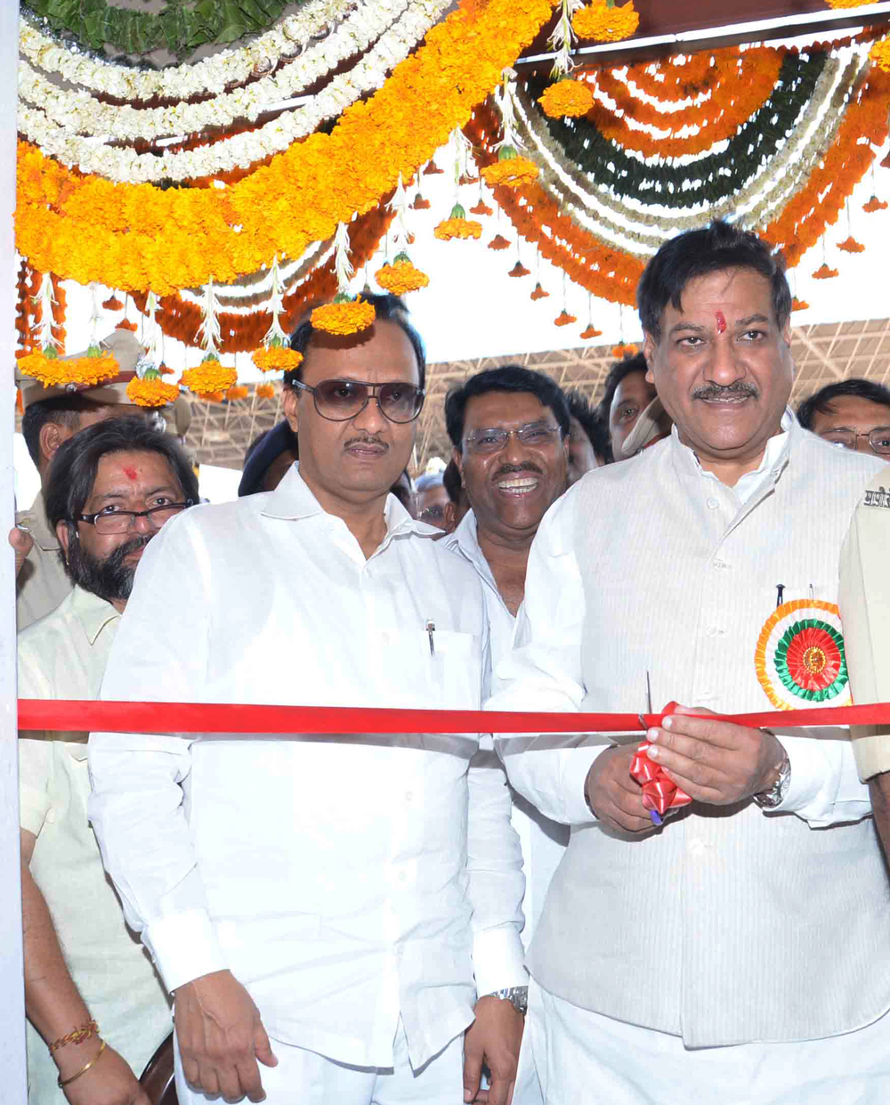 CHIEF MINISTER PRITHVIRAJ CHAVAN & DY CHIEF MINISTER AJITDADA PAWAR TO INAUGURATE OF MODERNIZATION OF 22 INTEGRATED INTER STATE BORDER AT DHAPCHERI TALUKA DHANU.