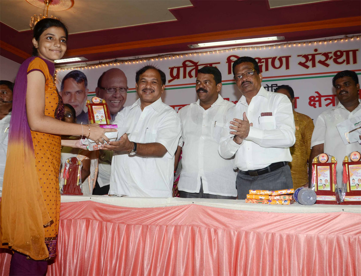 SSC & HSC STUDENT'S FELICITATION BY MLA KALIDAS KOLAMBKR AT DADAR.