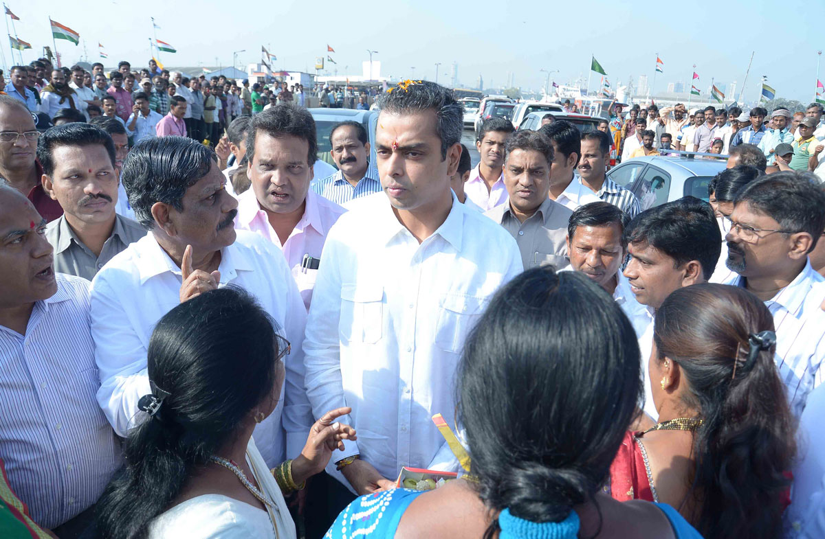 Union Minister Of State & South Mumbai MP.Milind Deora at Ferry Wharf (Bhaucha Dhakka).