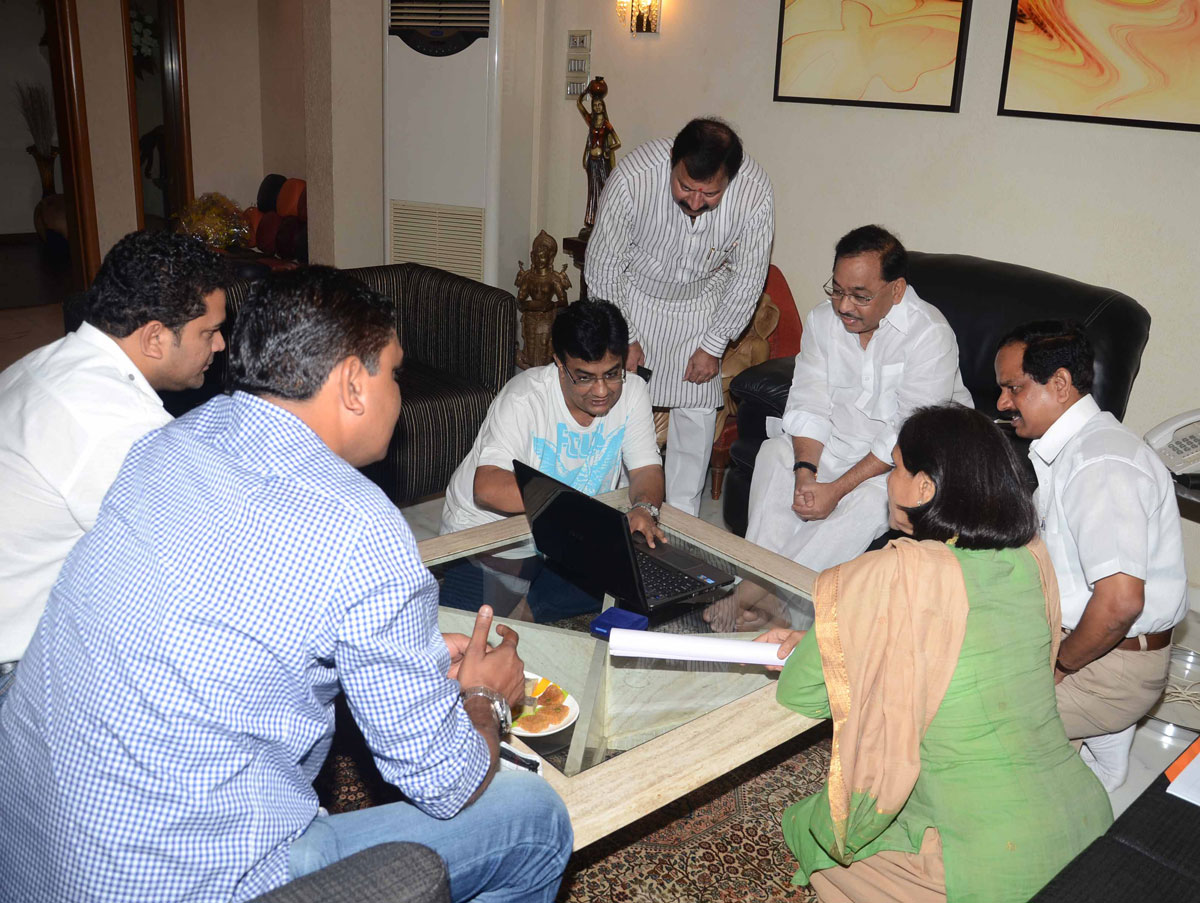 MINISTER NARAYANRAO RANE AT BANDRA.
