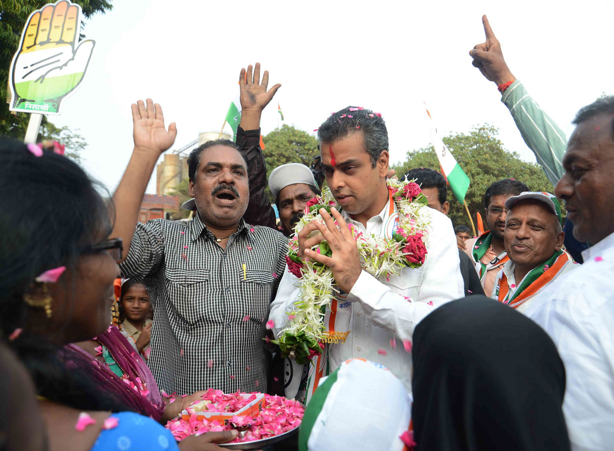 South Mumbai Congress/NCP/PRP (Kawade) Republican Party of India (Democratic) Alliance MP.Candidate Milind Deora Election Campaign Rally at Sewree Assembly Area.