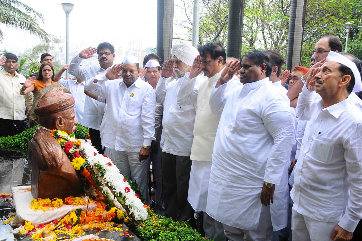 Tribute To Lokmanya Bal Gangadhar Tilak On His Death Anniversary In Mumbai.