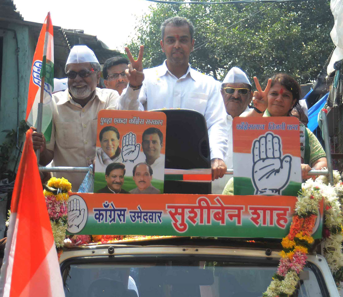 Ex.Union Minister & MP.Milind Deora during 185-Malbar Hill Assembly Congress Candidate Adv.Sushiben Shah Rally.