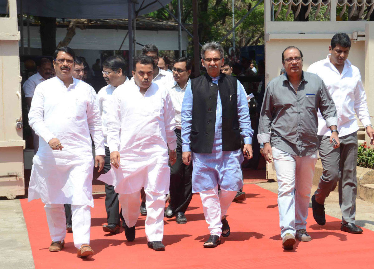 Mumbai Congress Team Meets Minister Girish Bapat at Vidhan Bhavan Mumbai.