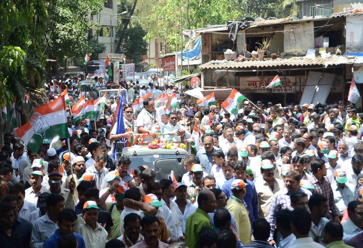 176-Bandra(E) Assembly Constituency Congress-NCP Candidate Narayanrao Rane Rally at Kalanagar MIG Colony to Vijay Nagar Bandra.