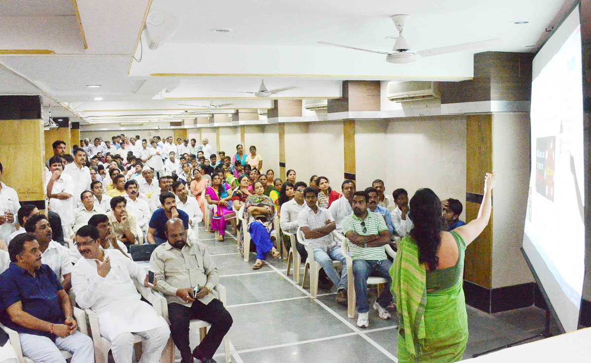 Mumbai Congress Social Media Conclave at Jogeshwari.