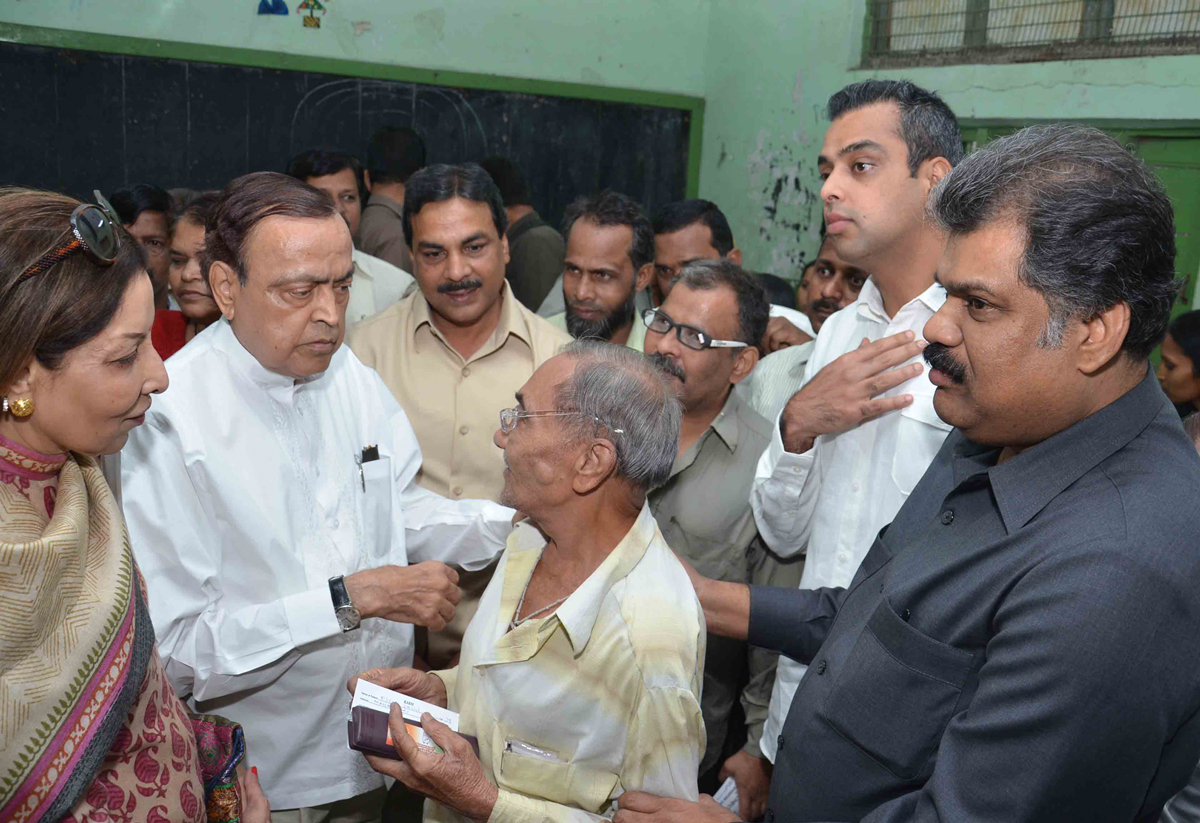 UNION MINISTER OF STATE & M.P.MILIND DEORA & KARM ORGANISED 79th FREE EYE CHECK-UP CAMP AT BANE COMPOUND TARDEO MUNICIPAL SCHOOL.