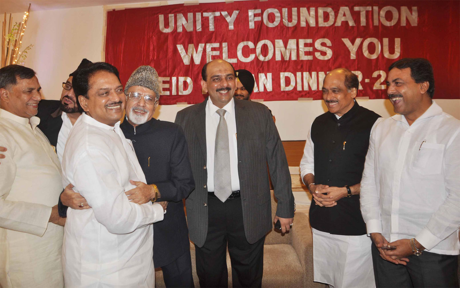 UNION MINISTER VILASRAO DESHMUKH FELICITATING DR.SAYYED AHMED GOVERNOR OF JHARKHAN IN MUMBAI.
