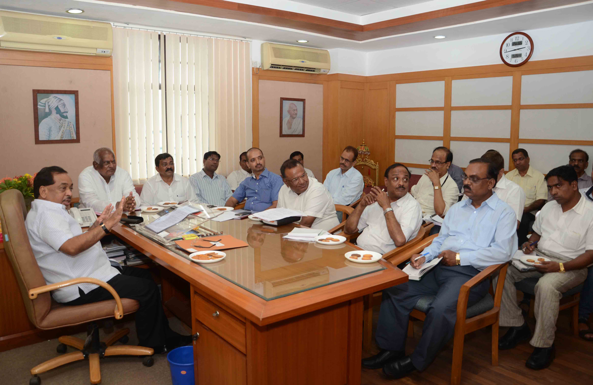 MINISTER NARAYAN RANE & MINISTER MADHUKAR CHAVAN MEETING AT MANTARALAYA.