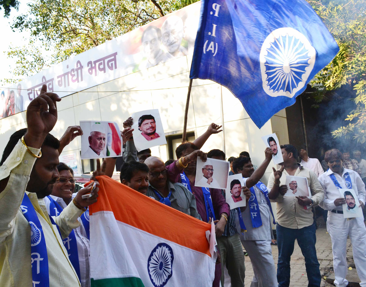 RPI Party workers celebrating on JAN LOKPAL BILL passed by Govt.