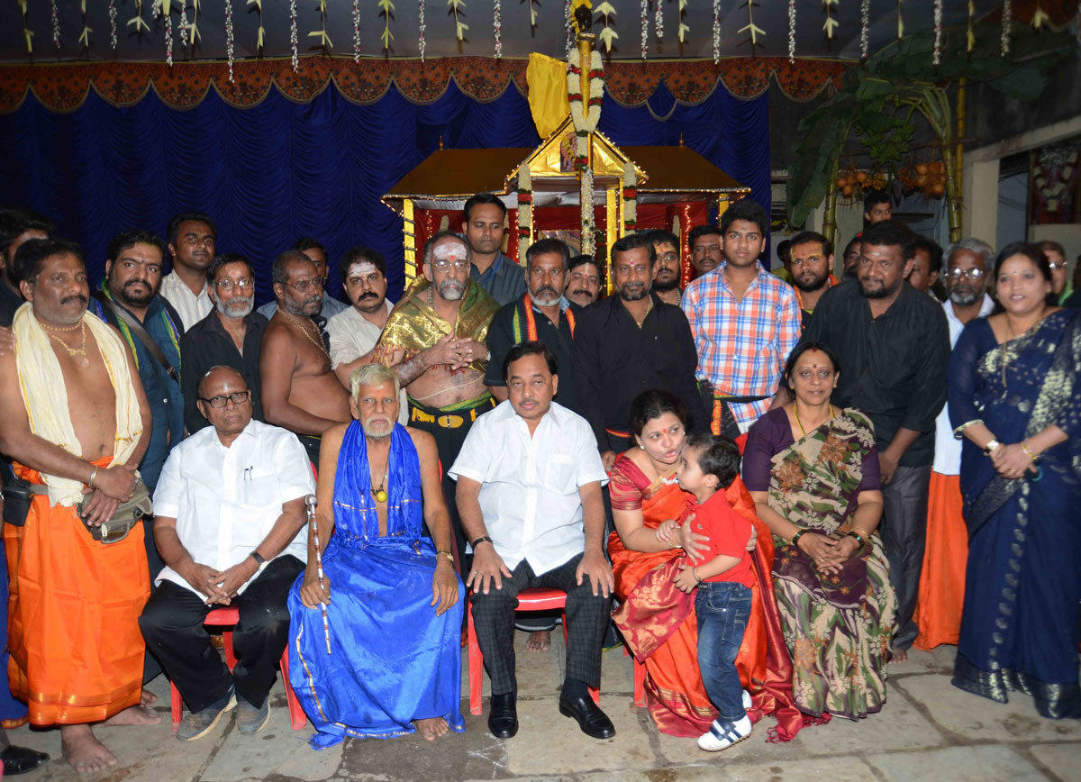 Minister Narayanrao Rane at Ayyappa Swami Temple Chembur.
