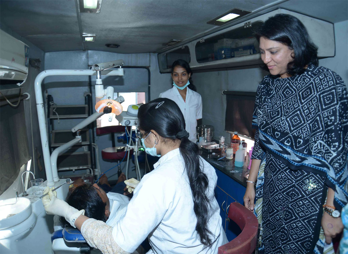 MP.Priya Dutt Org.Free Surgery & Medical Camp at Bandra.