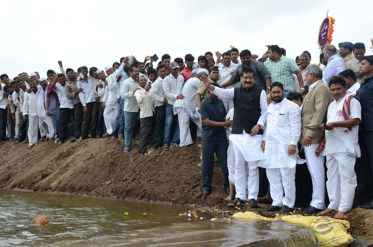 Chief Minister Prithviraj Chavan & Minister Dr.Nitin Raut at Nasik.