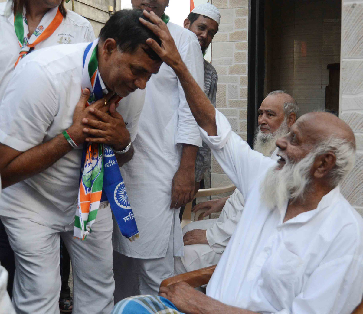 175-Kalina Assembly Congress Candidate Kripashankar Singh Padyatra Rally.