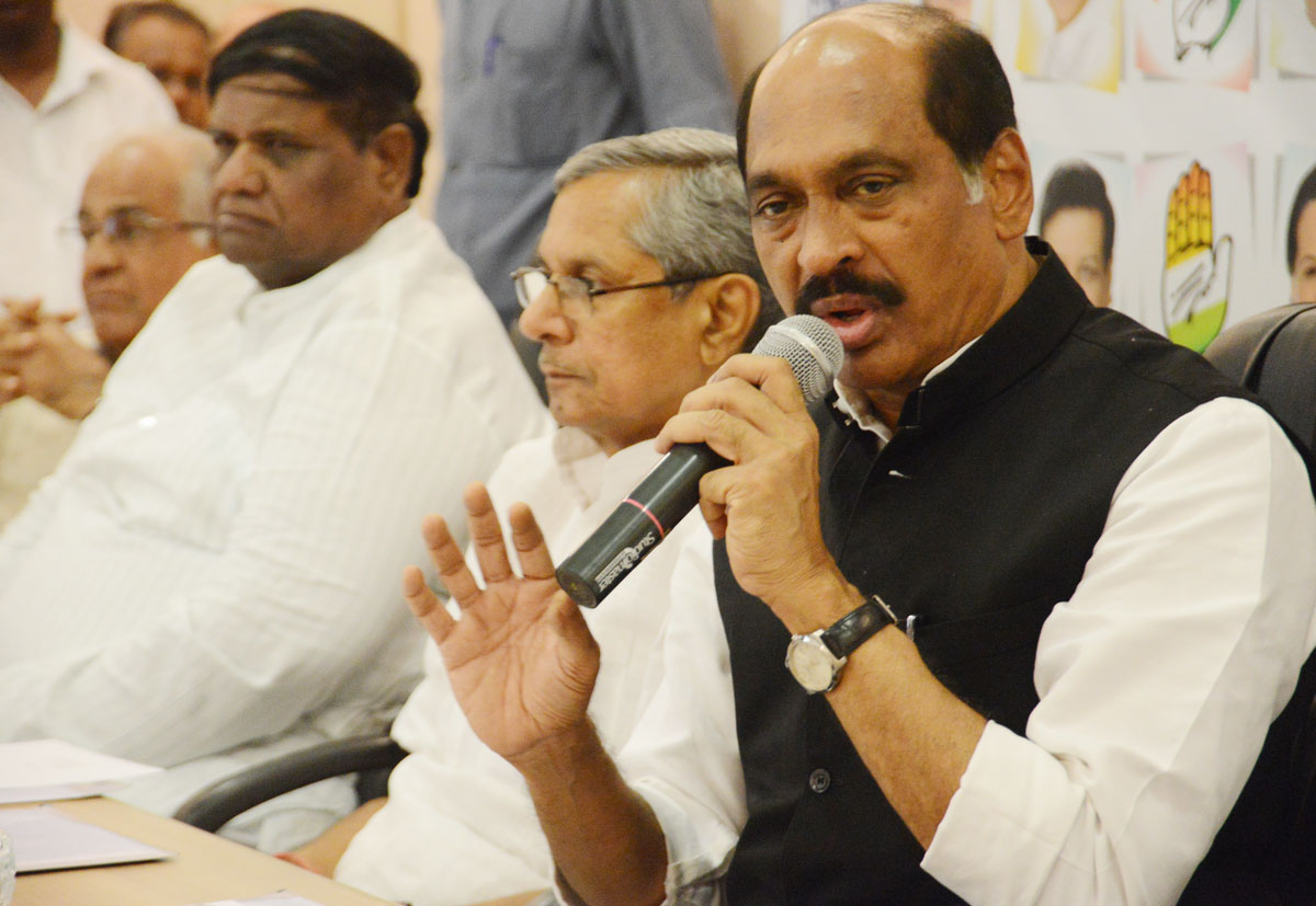 MPCC Observer Mohan Prakash & MPCC President Manikrao Thakre Meeting at Gandhi Bhavan Nariman Point.