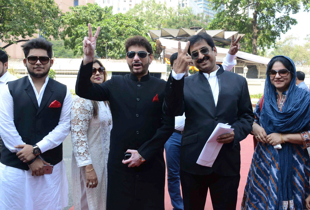 AIMIM Newly Elected MLA's On 1st Day Assembly Session at Vidhan Bhavan Mumbai.
