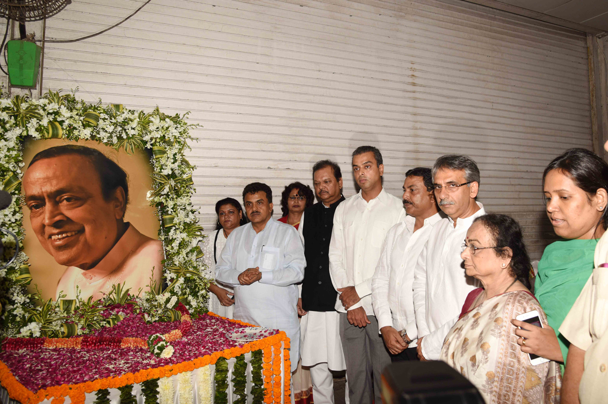 Mumbai Congress Homage to Congress Leader & Ex.Union Minister Late.Murli Deora on his Death Anniversary at Rajiv Gandhi Bhavan.
