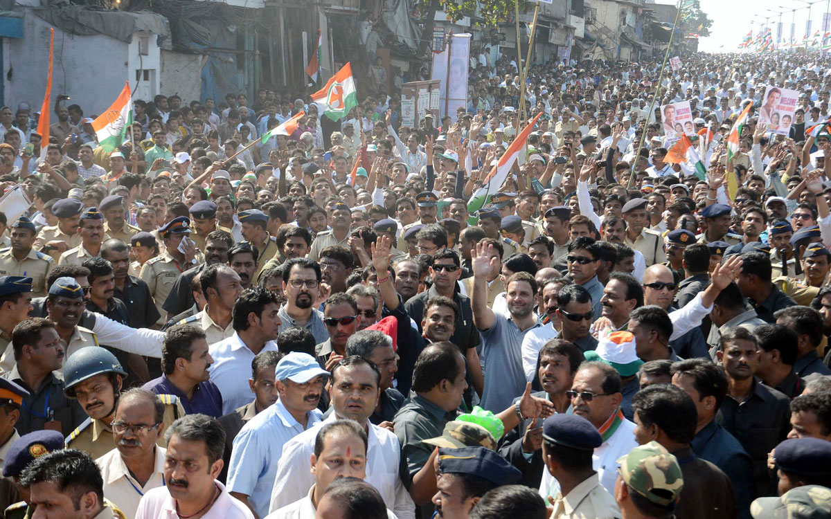 Hon'ble Congress Vice President Rahul Gandhi Padyatra from Bandra National College to Dharavi 90 feet Road in Mumbai.